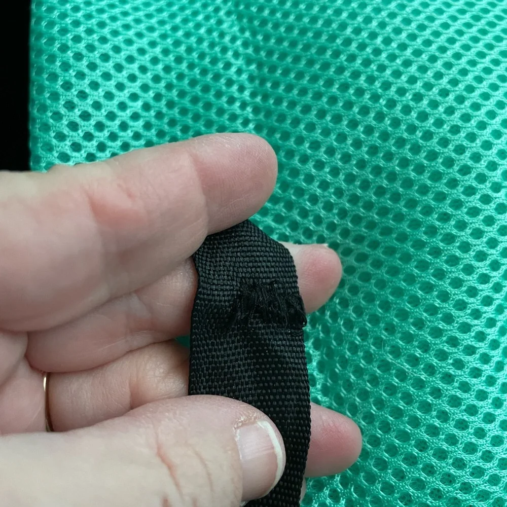 AWoof adjustable cat grooming bag